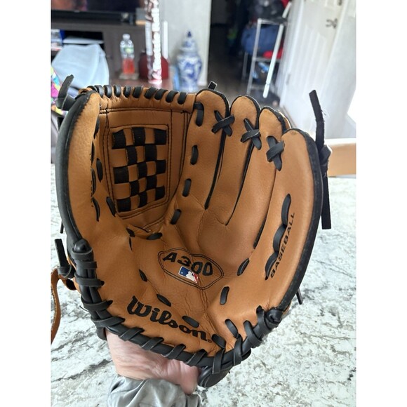 Wilson A300 Baseball Glove Brown 11 1/2" A2457 11.5 Youth X9 - Picture 2 of 4